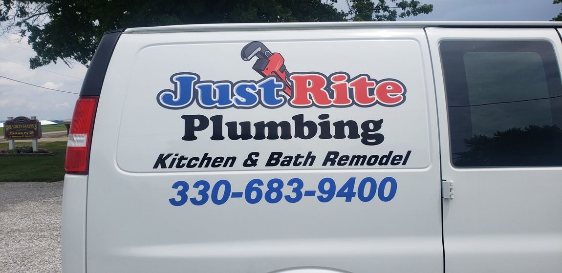 Box truck lettering